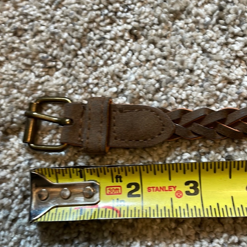 Brown, thin belt